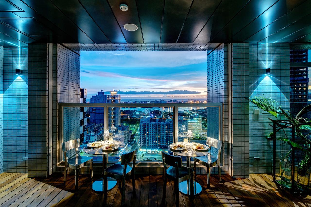 Отель Silks Club Гаосюн Экстерьер фото View from the restaurant
